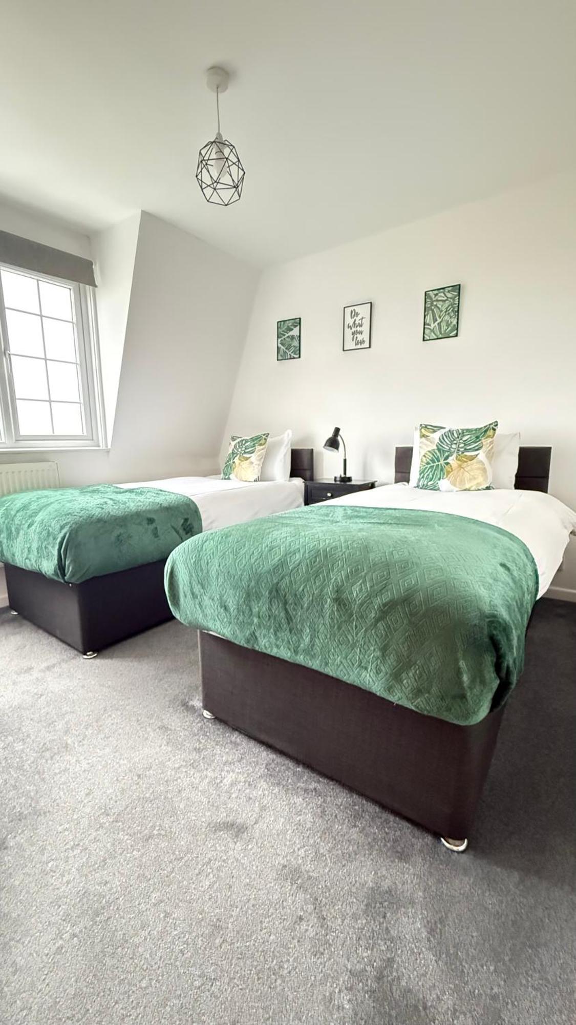 Cheerful 5-bedroom With Free Parking Casa de Férias Bristol