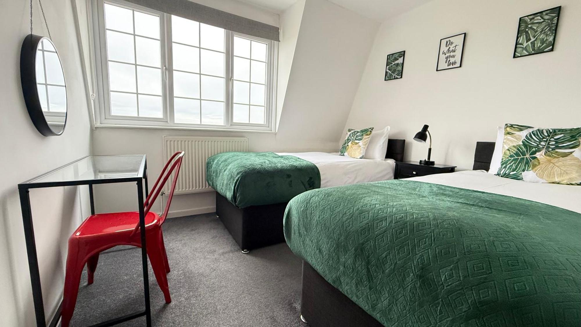 Casa de Férias Cheerful 5-bedroom With Free Parking Bristol